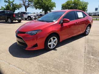 Used 2018 Toyota Corolla LE image 1