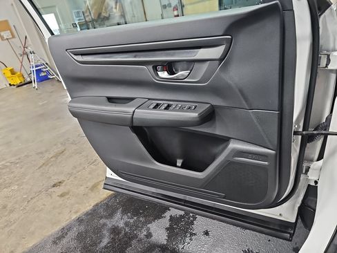 Used 2025 Honda CR-V EX image 25