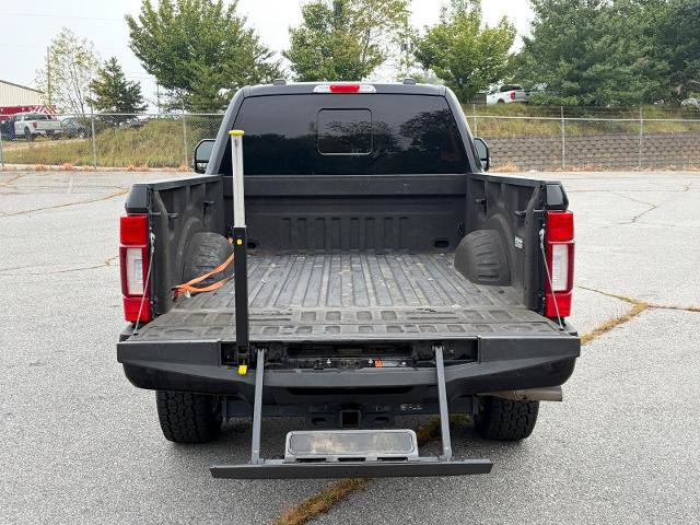 Certified 2022 Ford F250 Lariat w/ Lariat Ultimate Package AWD/4WD image 4