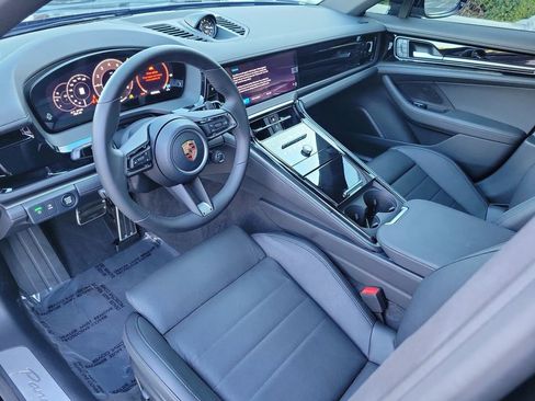 Used 2026 Porsche Panamera image 15