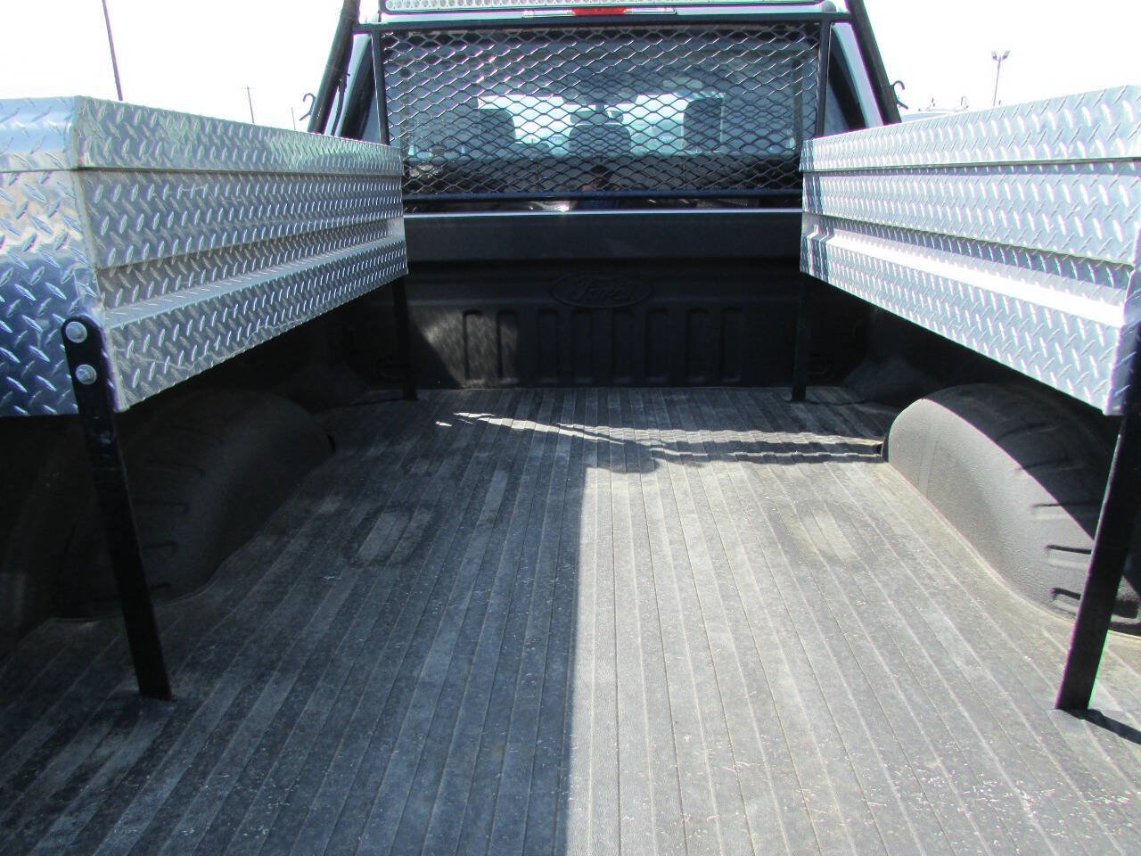 Used 2021 Ford F250 XL w/ Power Equipment Group RWD image 8