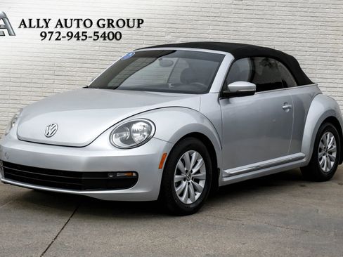 Used 2013 Volkswagen Beetle 2.5 image 1