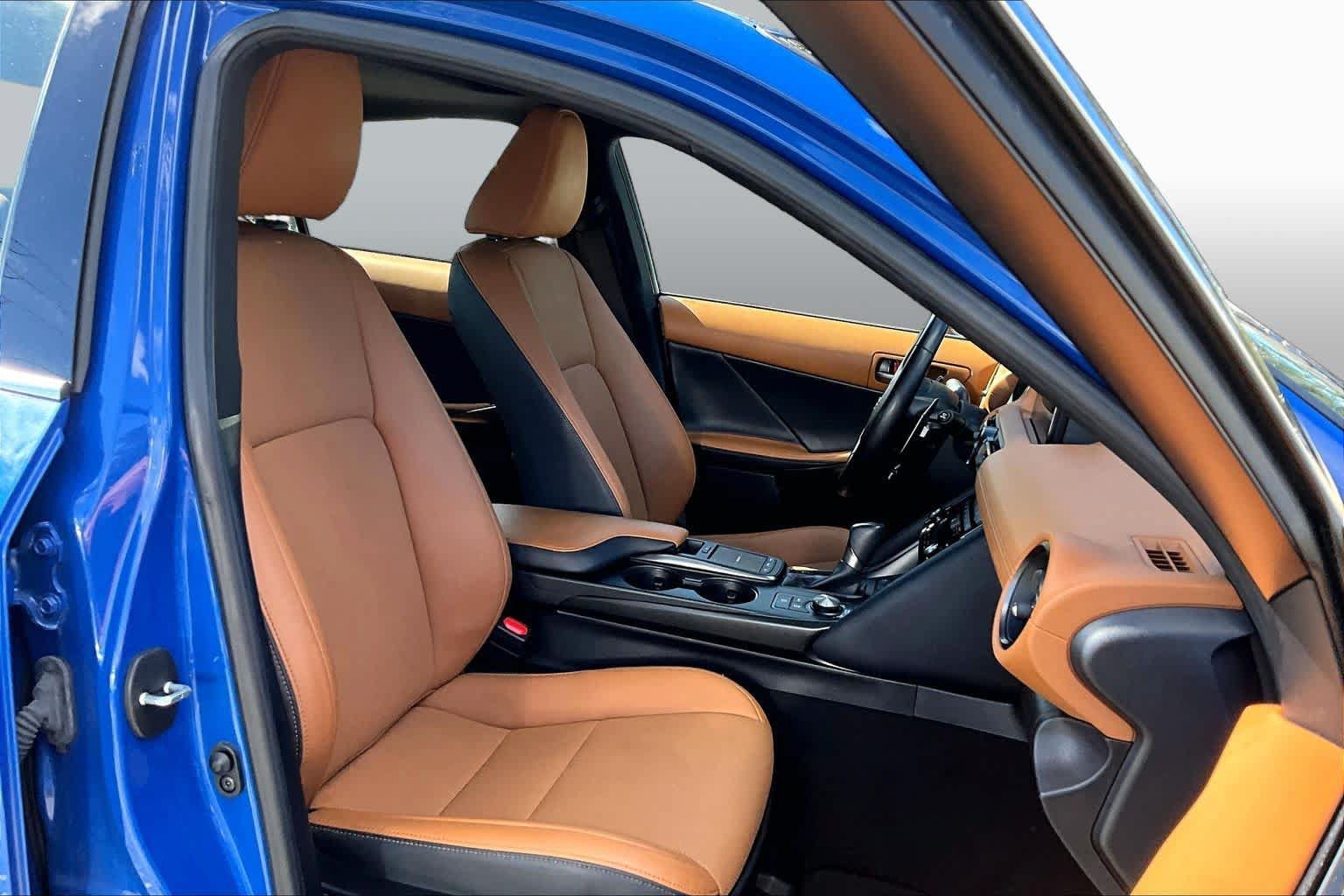 Used 2023 Lexus IS 300 w/ Comfort Package RWD image 9