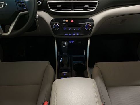 Used 2021 Hyundai Tucson SE image 12