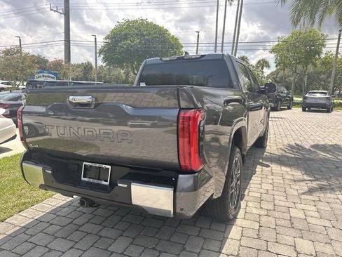 Used 2025 Toyota Tundra Limited AWD/4WD image 37