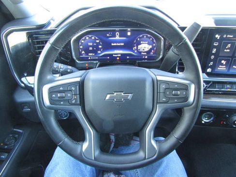 Used 2023 Chevrolet Silverado 1500 RST AWD/4WD image 24