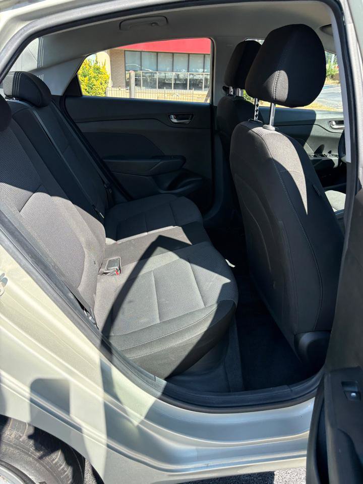 Used 2019 Hyundai Accent SE w/ Cargo Package FWD image 16