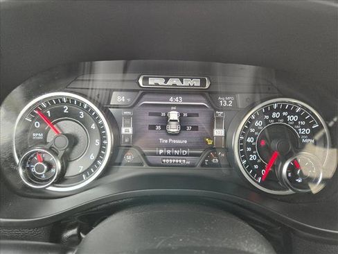 Used 2022 RAM 1500 Laramie w/ Laramie Southwest Edition AWD/4WD image 11
