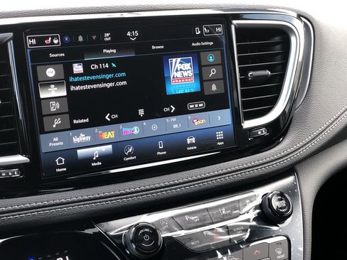 New 2026 Chrysler Pacifica Select image 29