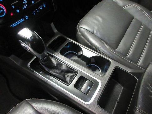 Used 2019 Ford Escape Titanium w/ U9j03 - Titanium Tow Package image 20