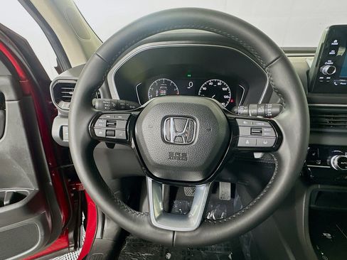 Certified 2025 Honda Pilot EX-L image 8