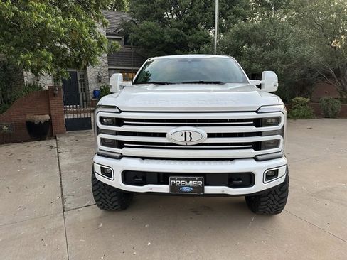 Used 2025 Ford F250 Platinum w/ Platinum Plus Package image 6