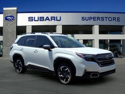 Used 2025 Subaru Forester Limited AWD/4WD image 1
