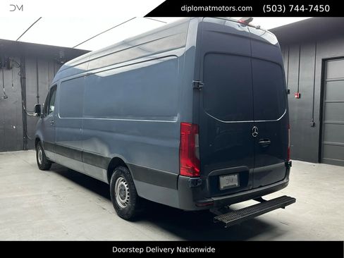 Used 2019 Mercedes-Benz Sprinter 170 image 3
