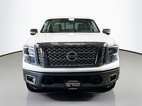 Used 2018 Nissan Titan Platinum Reserve image 4