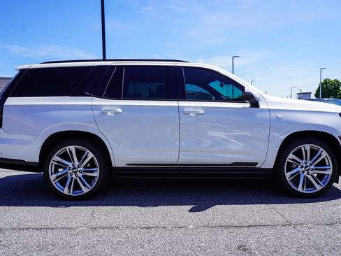 Used 2025 Cadillac Escalade Sport w/ Touring Package AWD/4WD image 36