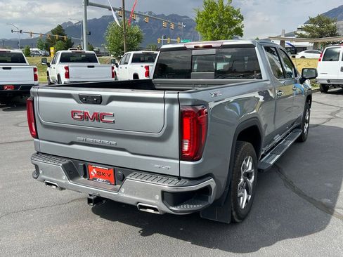 Used 2023 GMC Sierra 1500 SLT w/ SLT Premium Package AWD/4WD image 9