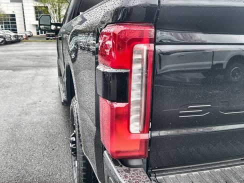 New 2026 Ford F250 Lariat w/ Black Appearance Package AWD/4WD image 19