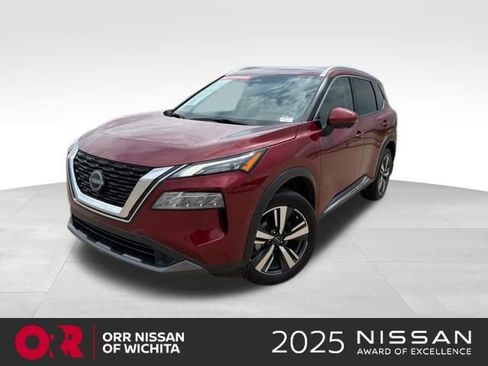 Used 2023 Nissan Rogue SL w/ SL Premium Package image 1
