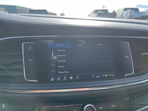 Used 2021 Buick Enclave Essence image 48