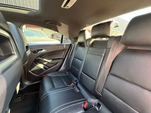Used 2017 Mercedes-Benz CLA 250 4MATIC image 37