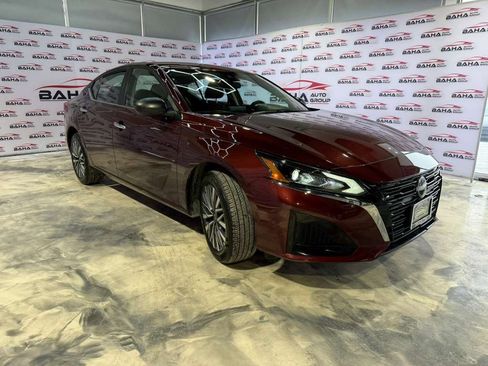 Used 2025 Nissan Altima 2.5 SV image 5