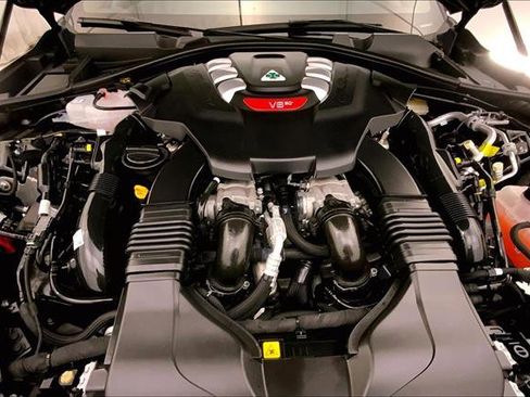 Used 2024 Alfa Romeo Giulia Quadrifoglio w/ Active Assist Plus Package image 9