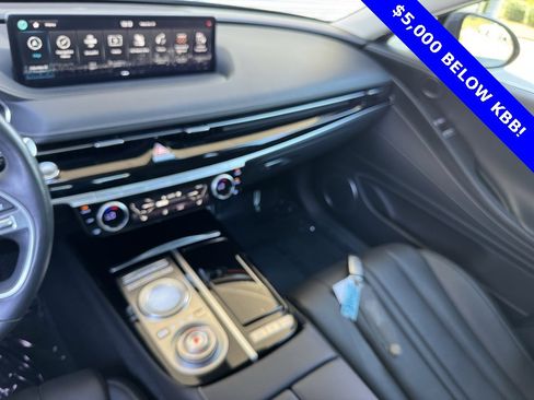 Used 2022 Genesis G80 2.5T image 5