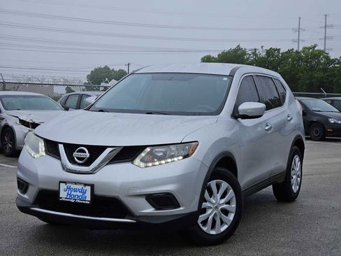 Used 2015 Nissan Rogue S image 1