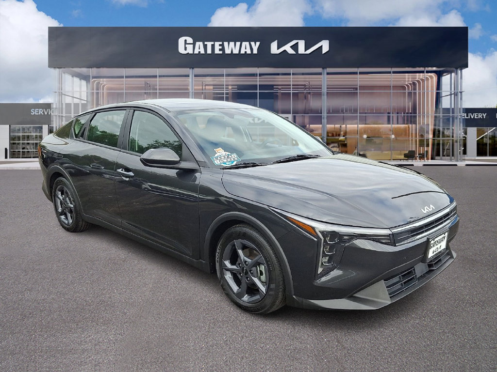 Certified 2025 Kia K4 FWD image 1