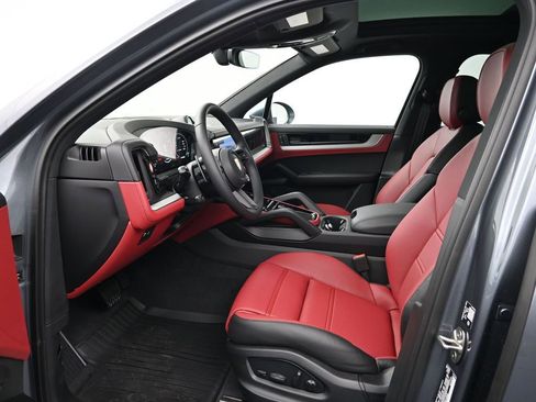 New 2026 Porsche Cayenne E-Hybrid image 4