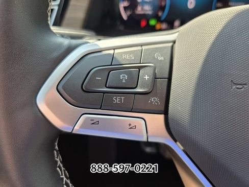 Used 2026 Volkswagen Atlas SE FWD image 27