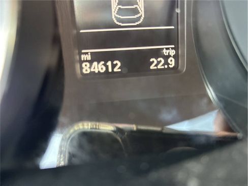 Used 2017 Volkswagen Jetta SEL FWD image 9