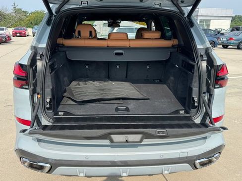 Used 2024 BMW X5 xDrive40i w/ M Sport Package AWD/4WD image 13