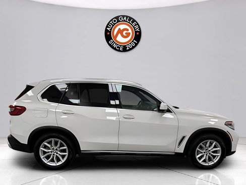 Used 2020 BMW X5 xDrive40i w/ Convenience Package AWD/4WD image 2