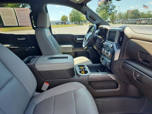 Used 2022 GMC Sierra 1500 SLT AWD/4WD image 10