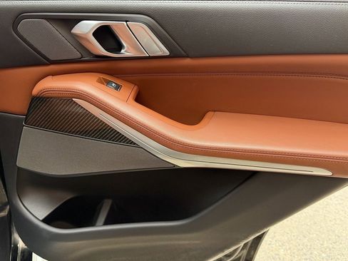 Used 2022 BMW X5 M50i w/ Executive Package image 23