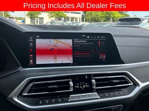 Used 2022 BMW X7 xDrive40i w/ Premium Package AWD/4WD image 9