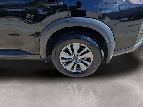 Certified 2024 Nissan Pathfinder SV FWD image 20