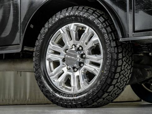Used 2023 GMC Sierra 3500 Denali w/ Denali Ultimate Package AWD/4WD image 55