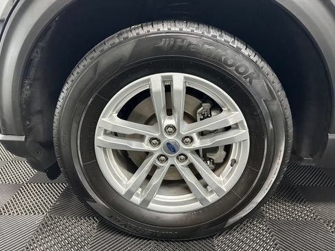 Used 2022 Ford Explorer XLT AWD/4WD image 39