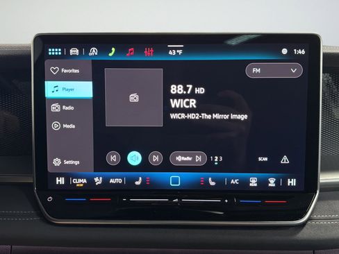 New 2026 Volkswagen Tiguan SE R-Line image 25