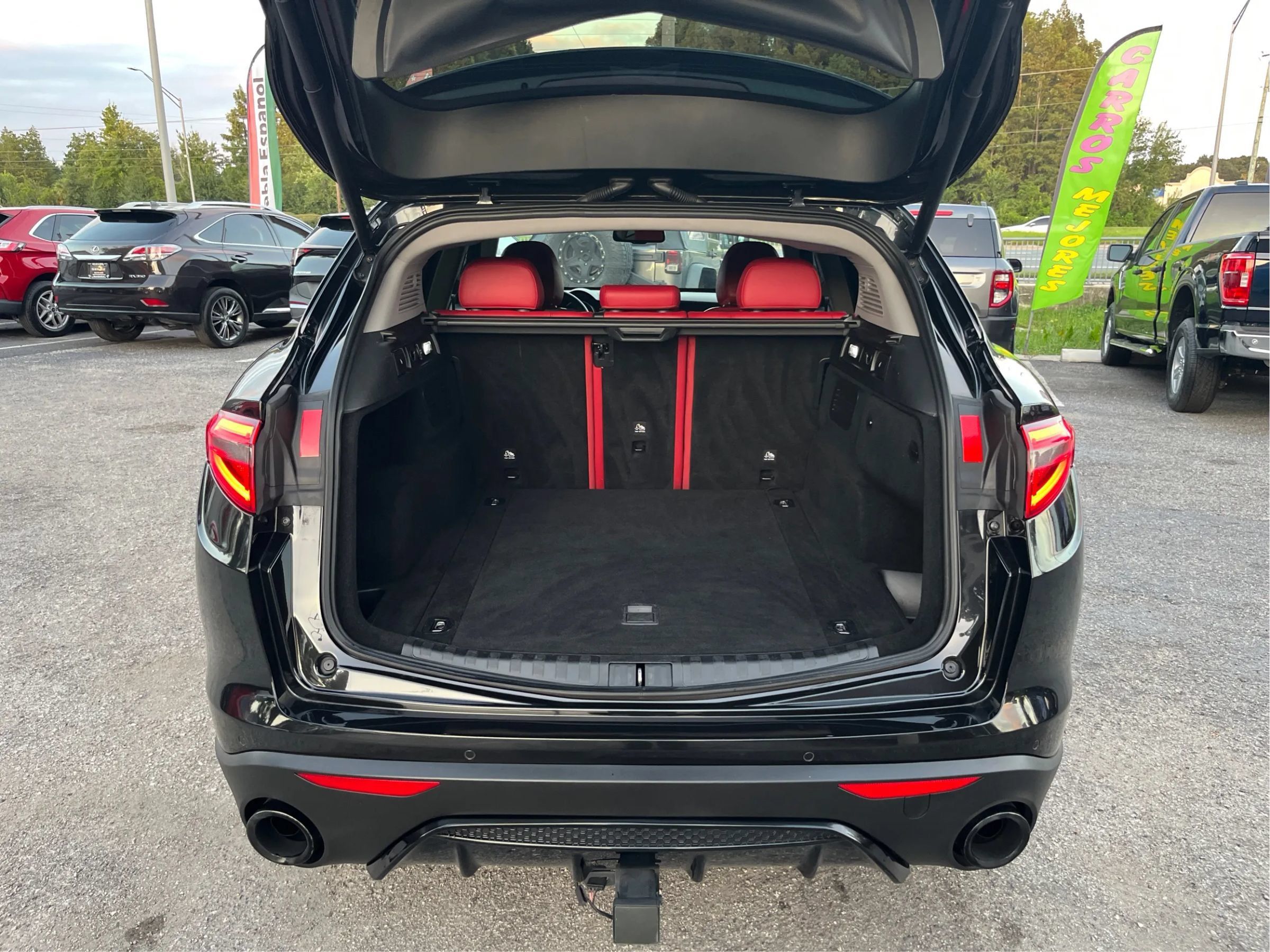 Used 2018 Alfa Romeo Stelvio Sport w/ Quick Order Package 22J Sport AWD/4WD image 12
