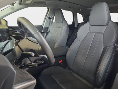Used 2025 Audi Q5 Premium Plus w/ Premium Plus AWD/4WD image 18