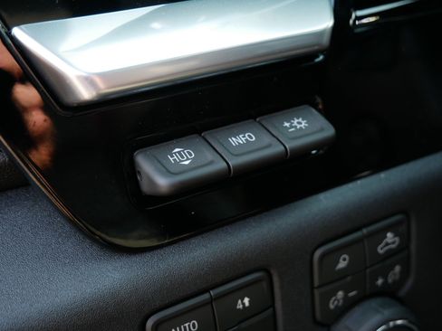 Used 2026 Chevrolet Silverado 1500 High Country AWD/4WD image 28