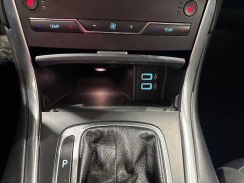 Used 2017 Ford Edge Titanium image 26