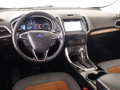 Used 2018 Ford Edge SEL w/ Equipment Group 201A image 2