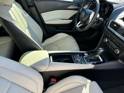 Used 2018 MAZDA MAZDA3 Grand Touring w/ Premium Equipment Package image 16