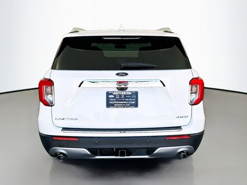 Used 2022 Ford Explorer Limited w/ Equipment Group 301A AWD/4WD image 6
