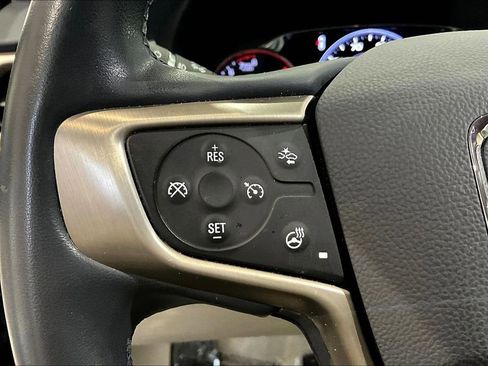 Used 2023 GMC Acadia Denali w/ Denali Ultimate Package AWD/4WD image 11